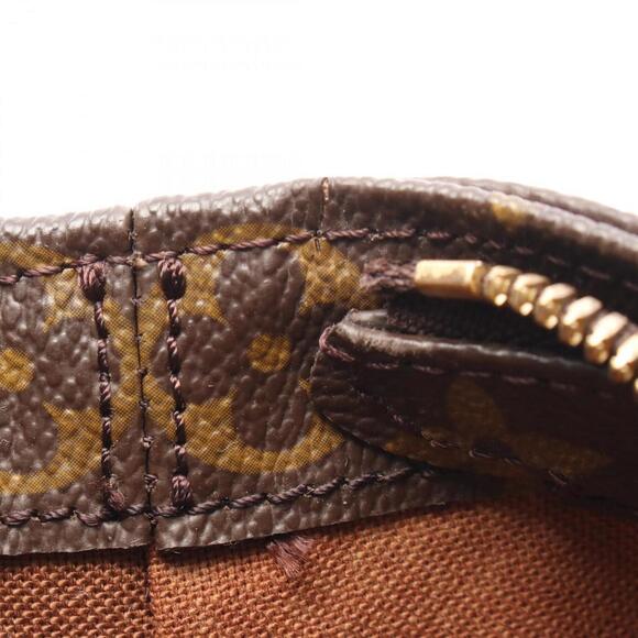 LOUIS VUITTON Brown Monogram Leather Shoulder Bag - Picture 6 of 11